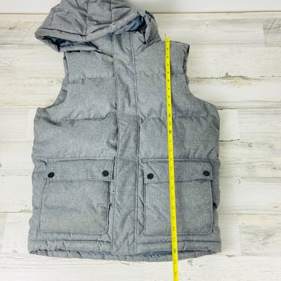 Old Navy Hooded Puffer Vest - Picture 9 of 9